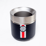 River-02-Mate-negro-escudo-vertical-blanco-rojo